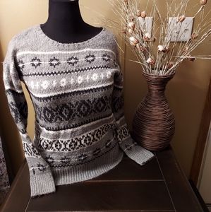 American Eagle Outfitters sweater